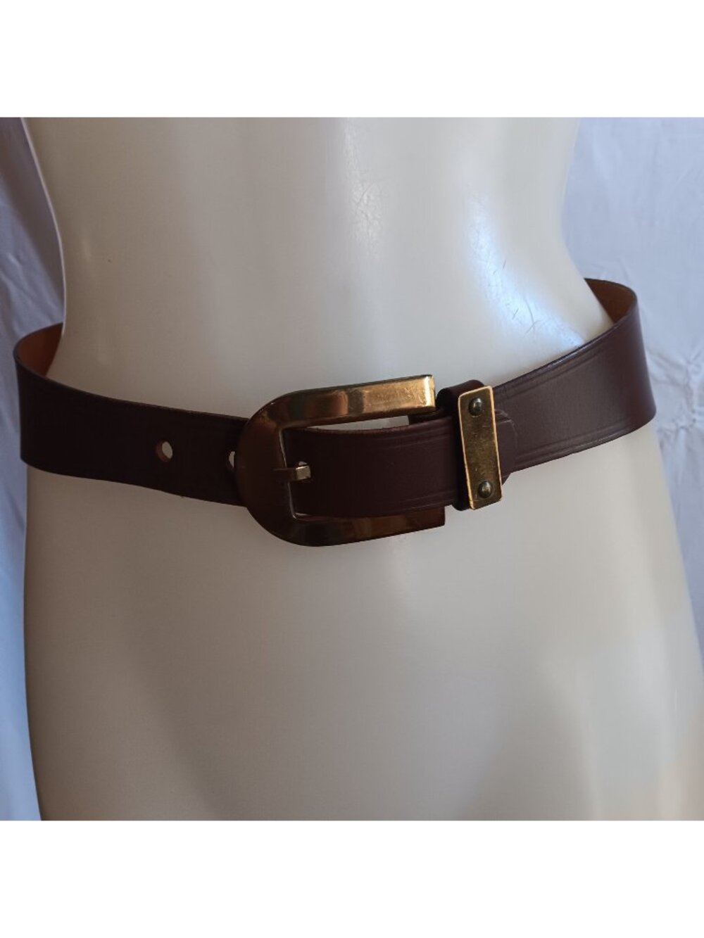 Women's Size 26 Vintage Belt Fashion Hip Gold-Tone Oversized Buckle Roger Van S